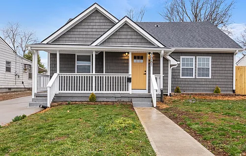 1061 Meadow Ln Photo 1