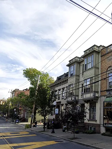 246 Lark St #9 Photo 1