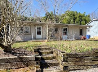 10 Miller Rd E, Asheville, NC 28805