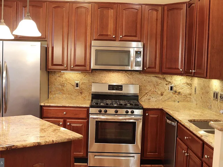 1469 Fawn Hollow Ln — Photo 4