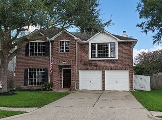 614 Oak Berry Dr, Kemah, TX 77565
