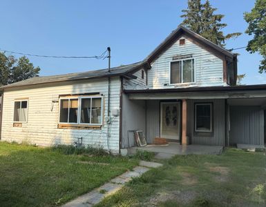 307 N Main St, Kingsbury, IN, 46345