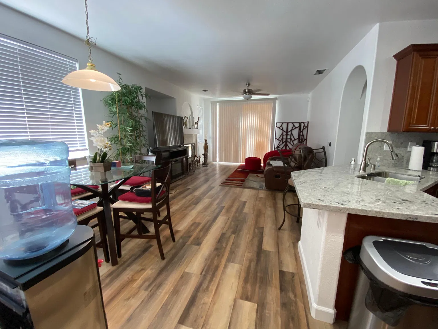 3 bed, 1527 sqft, $2,600 — Photo 4