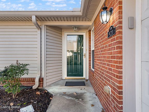 2nd image of 9211 Hawthorne Pointe Dr