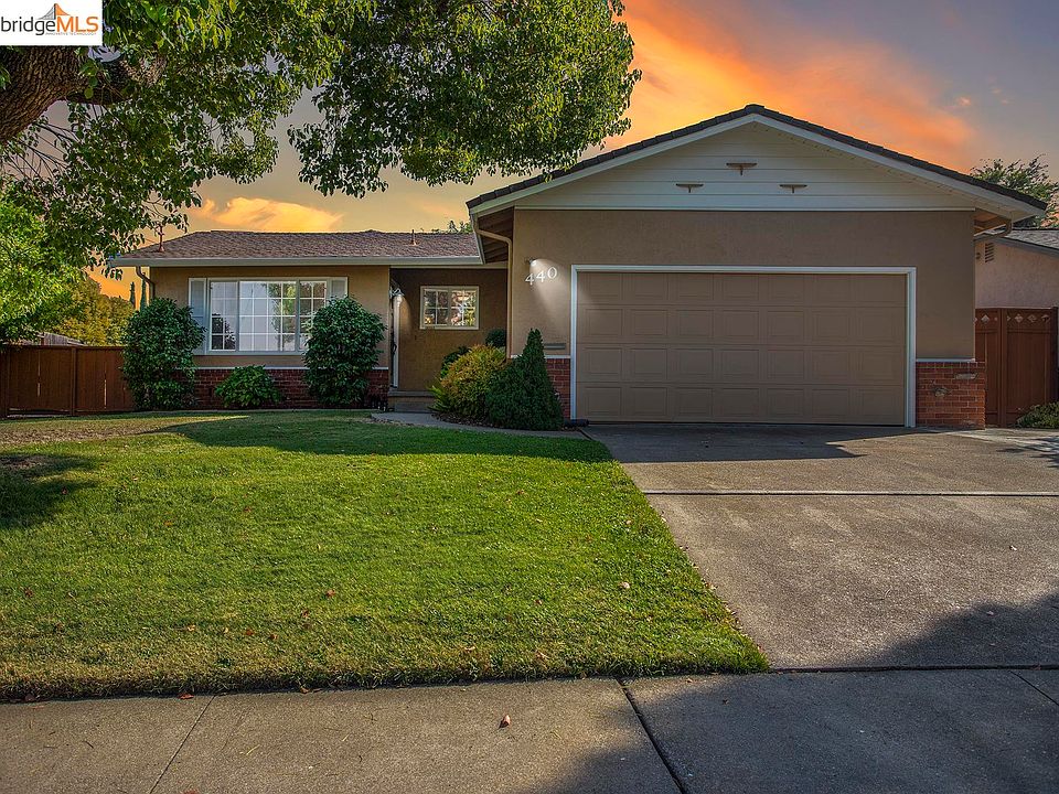 1st image of 440 Diablo Ct