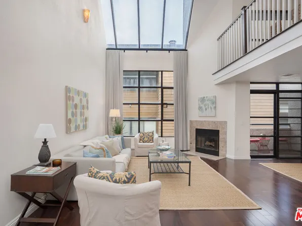 11636 Montana Ave APT 311, Los Angeles, CA 90049
