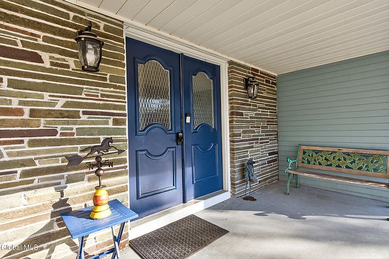 5th image of 3011 Williamsburg Drive