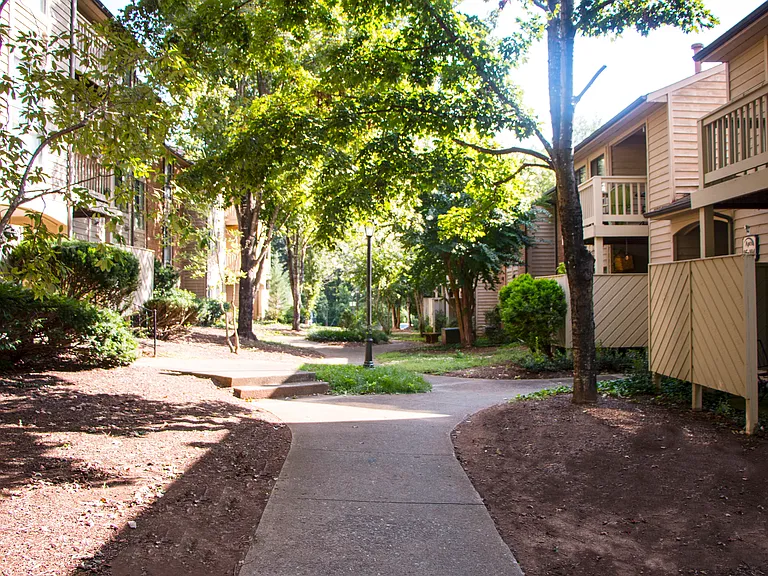 Princeton Circle West Apartments — Photo 7
