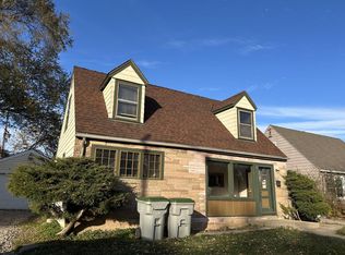 5724 West Carmen AVENUE, Milwaukee, WI 53218