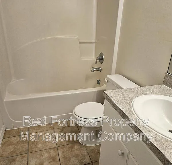 5202 30th St SW — Photo 9
