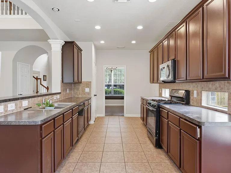 7519 Chathan Glen Ln — Photo 14