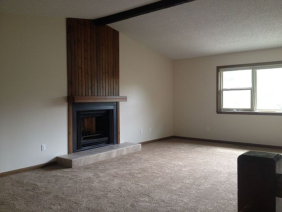 4th image of 2700 Dundee Ct
