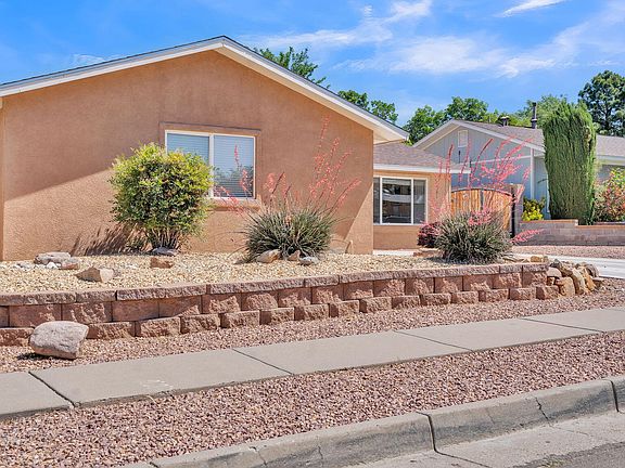 4th image of 8217 Tina Dr NE