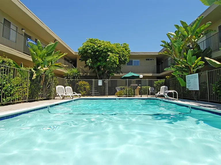 Palm Estates Apartments — Photo 1