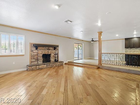 3rd image of 5715 Sheila Ave