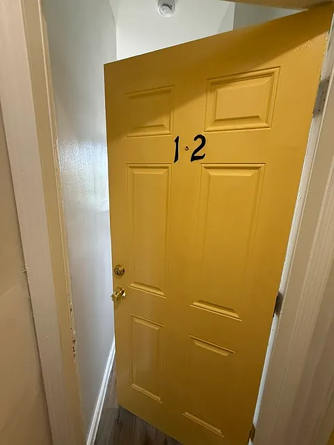Studio, 280 sqft, $1,100 — Photo 2