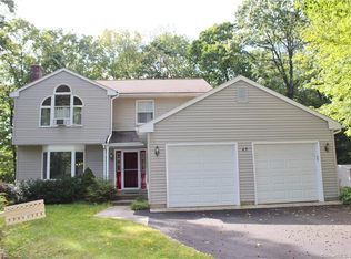 45 Briarwood Rd, Barkhamsted, CT 06063