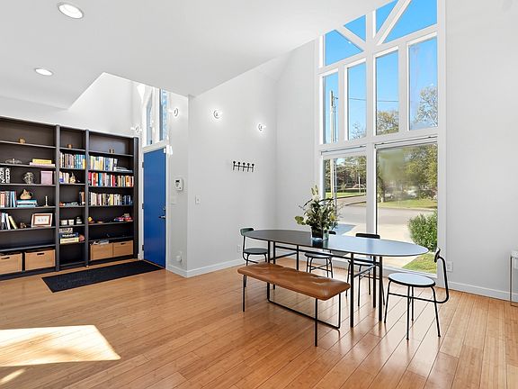5th image of 1805 Riverside Dr #A