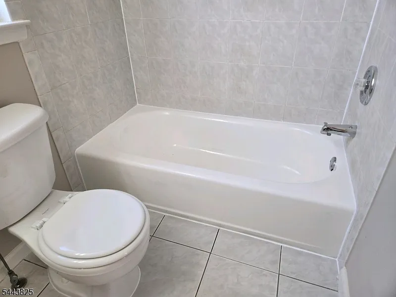 3 bed, 2.0 bath, $2,800 — Photo 3