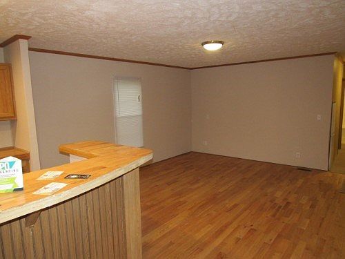 3rd image of 742 Sequoia Dr