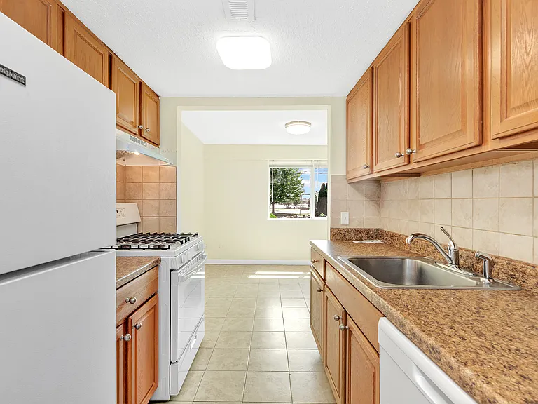 48 Prospect St #A — Photo 3