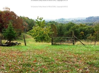 181 Longview Rd, Evans, WV 25241