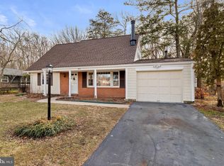 12921 Point Pleasant Dr, Fairfax, VA 22033