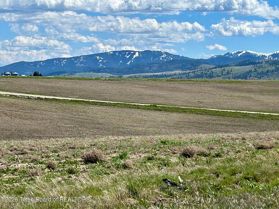 2nd image of 8085 Appaloosa Ridge Trl