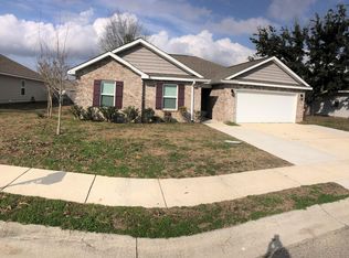 414 E Petunia Dr, Long Beach, MS 39560