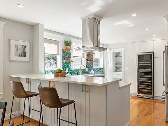 4th image of 87 Irving St #1