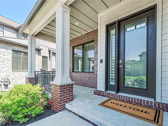 2nd image of 2511 Edgewood Trce