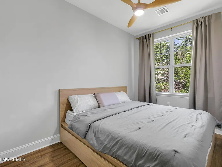 88 Seadrift Ave — Photo 14