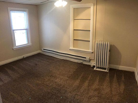 5th image of 116 E Locust St Floor 2