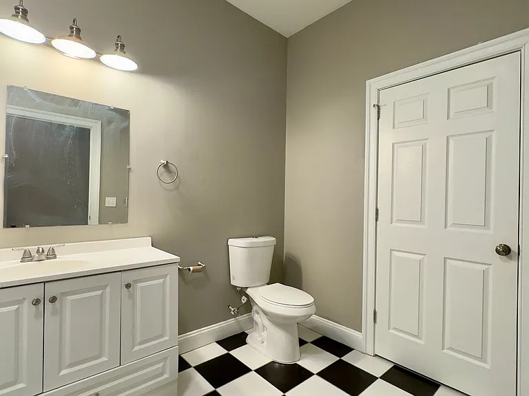 Apartment Units with In-Unit Laundry in Downtown Baltimore, MD! — Photo 8