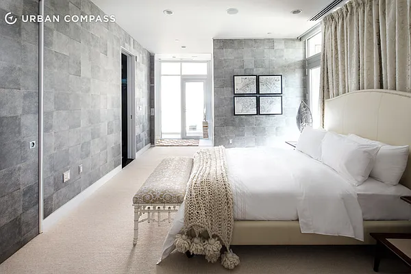 Sold by Compass | media 7