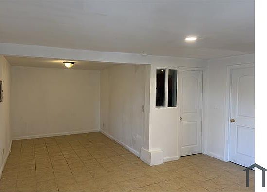 5th image of 537 S Lorena St #539
