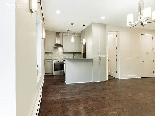 Rented by Sotheby's International Realty | media 8