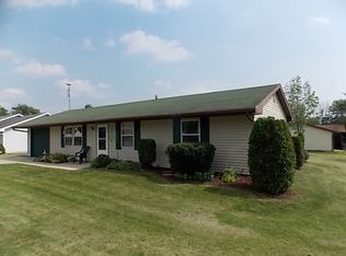 122 Highland Park Dr, Albion, IN