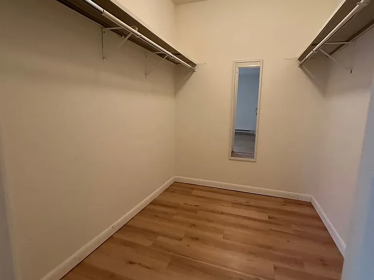 University Park Apartments near Cornell University — Photo 420