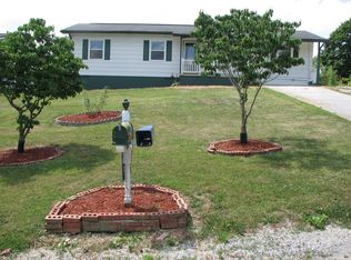 183 South St, Jacksboro, TN 37757