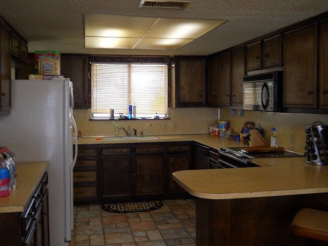 2nd image of 10516 W Hacienda Dr
