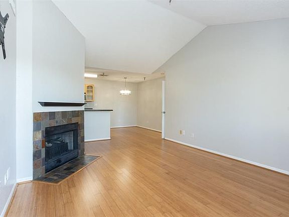 3rd image of 10263 Gandy Blvd N APT 116