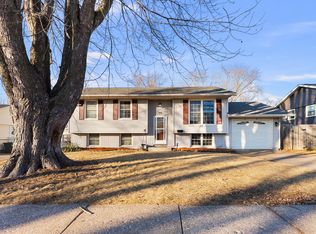 3518 W Columbia Ave, Davenport, IA 52804