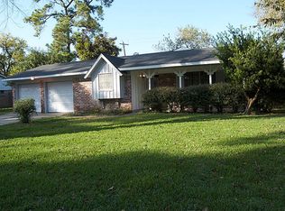 215 Southbrook Cir, Houston, TX 77060