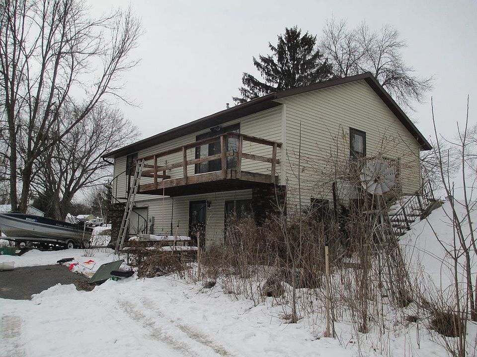 137 Linn St, Baraboo, WI 53913 Zillow