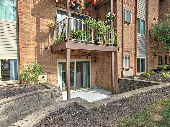 4th image of 5985 Meadow Creek Dr APT 1