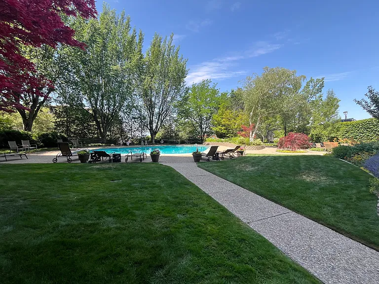 875 S Donner Way #309 — Photo 2