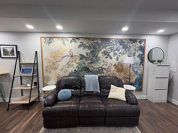 4th image of 1266 Winona Ct