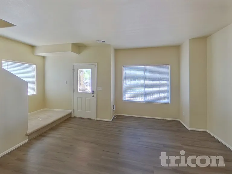 2528 Gilpin Ave — Photo 3