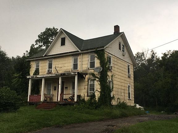 3rd image of 34 Clove Ave
